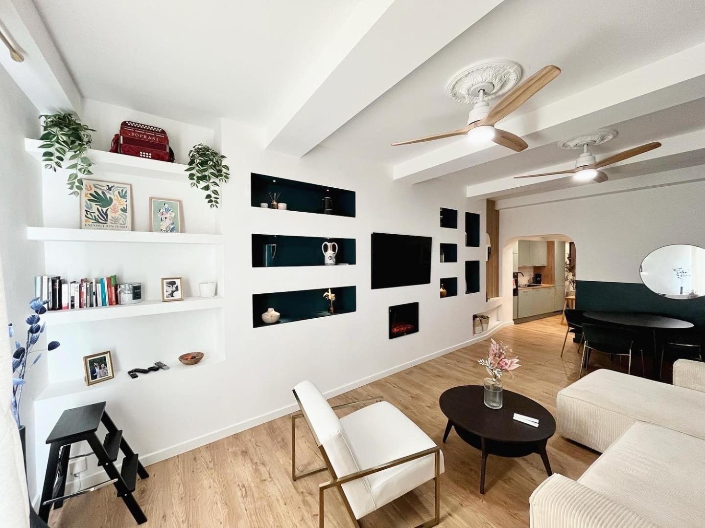 Centre Historique, Ideal Couple Apartment